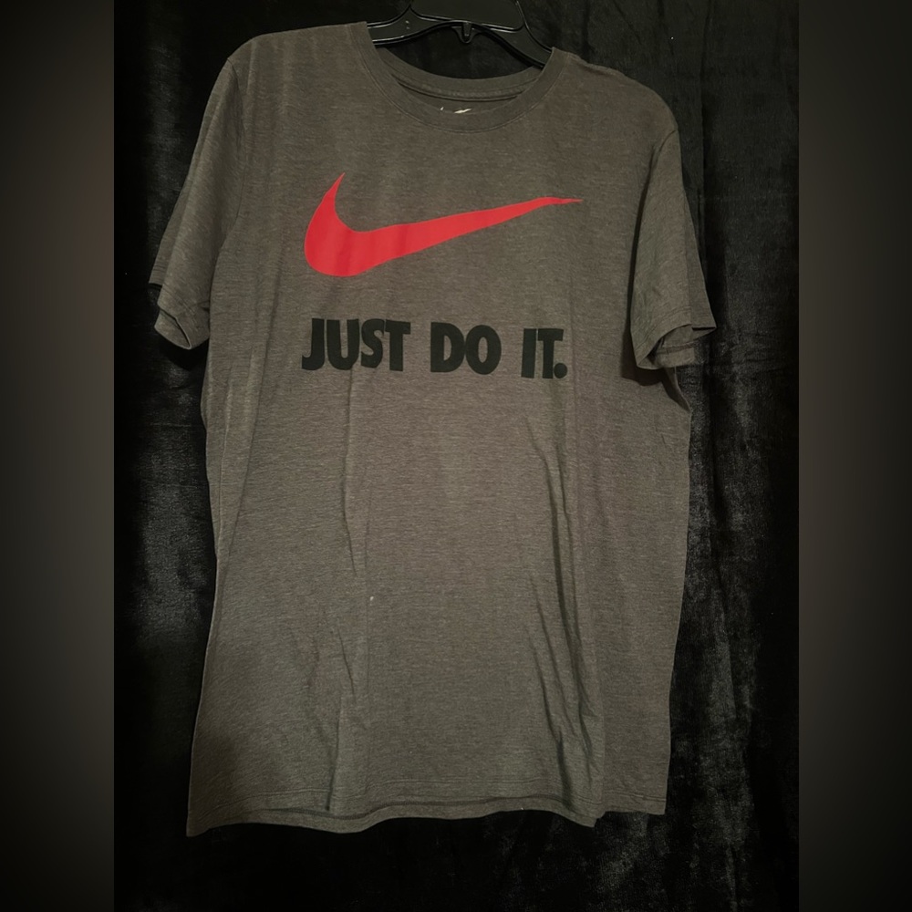 Nike T-shirt